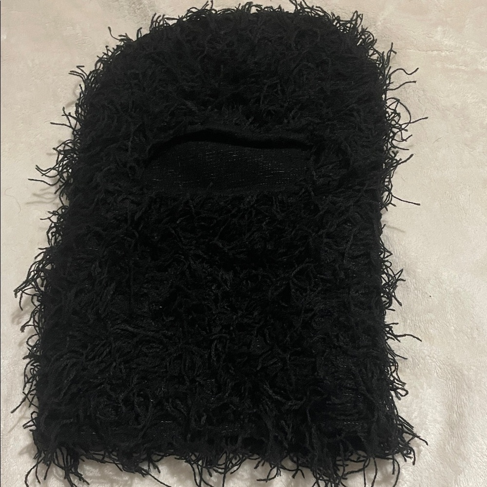 SHEIN Black Fuzzy Face Mask